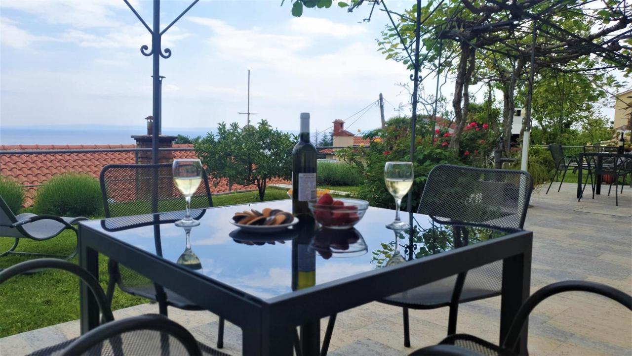 Apartments Anamarija Опатія Екстер'єр фото