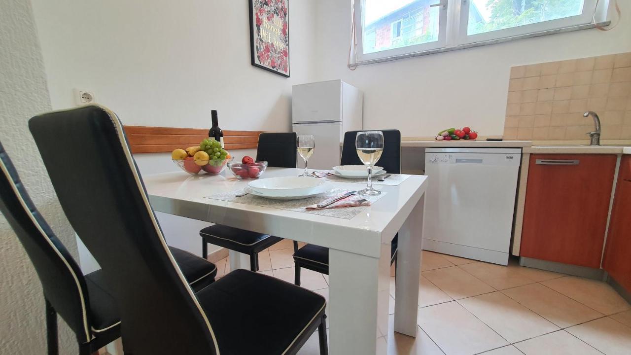 Apartments Anamarija Опатія Екстер'єр фото
